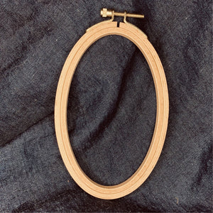 Small Oval Embroidery Hoop (1pc)